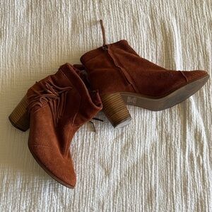 Toms Rust Suede Ankle Boots / 8.5